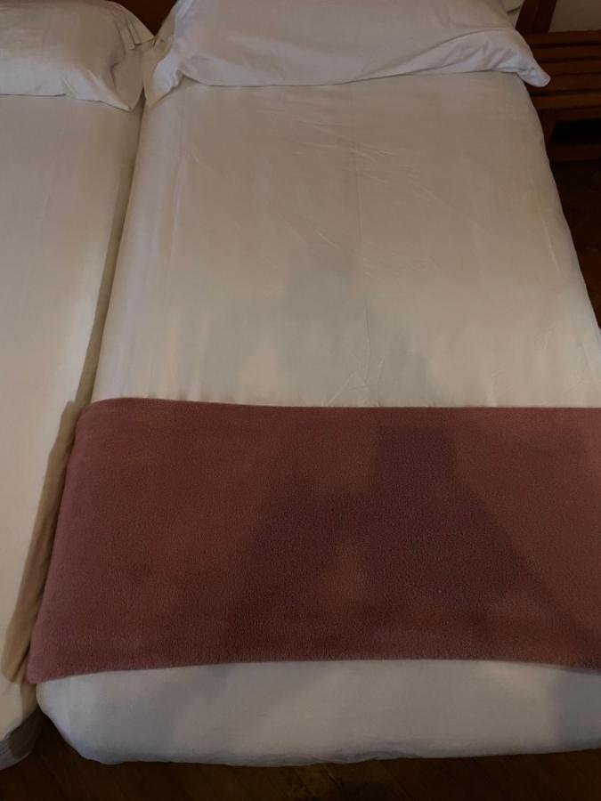 Albergue Hostal Sao Telmo Туй Екстер'єр фото
