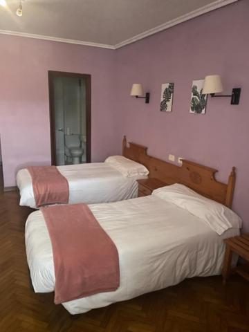 Albergue Hostal Sao Telmo Туй Екстер'єр фото