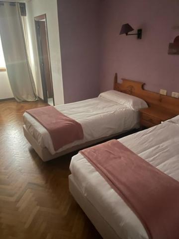 Albergue Hostal Sao Telmo Туй Екстер'єр фото