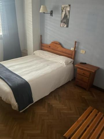 Albergue Hostal Sao Telmo Туй Екстер'єр фото